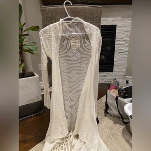 O’Neill brand cream/white knit cardigan long. Size Large.